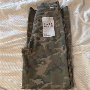 Daze Denim Women's Camouflage Wide Leg Pants